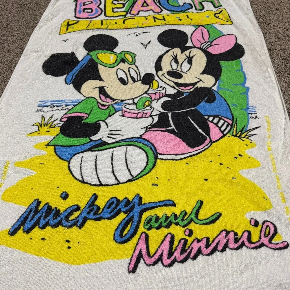 90's Disney Mickey Minnie beach towel